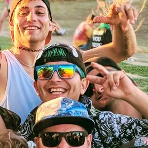 Meet your Posher, Cesar